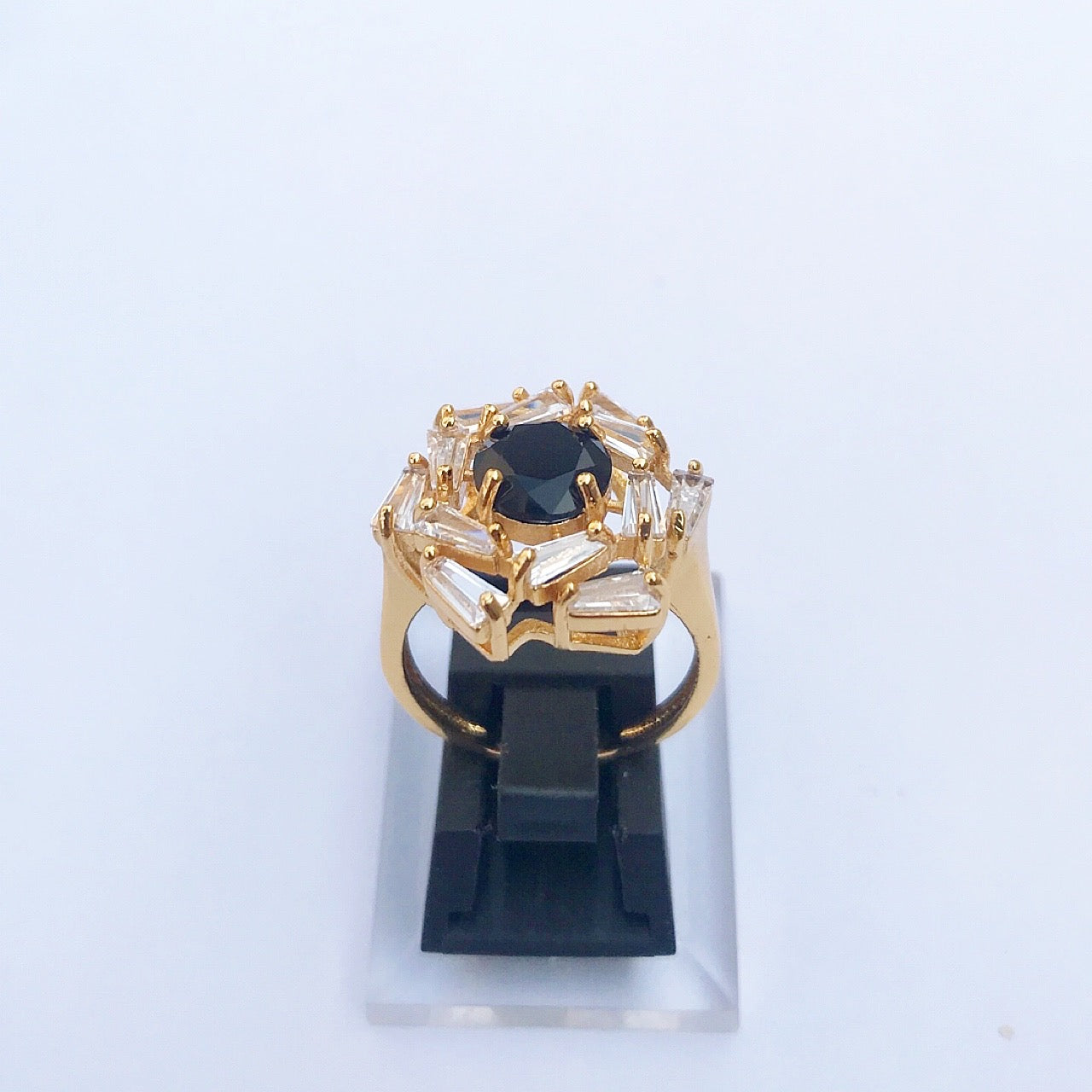 Signature Diamond cut Ring - One Carat Gold Plated