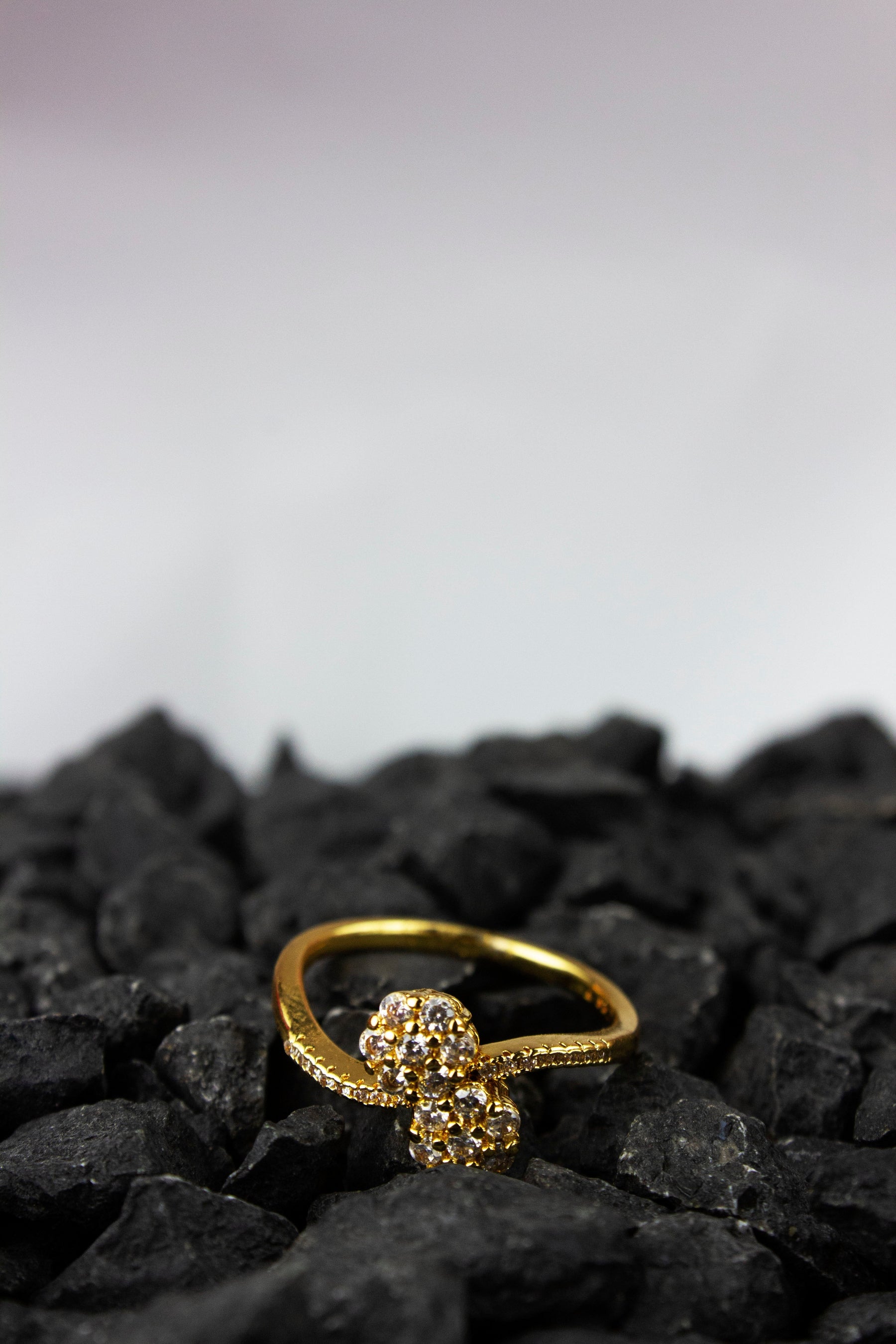 Special Round Design Ring - One Carat Gold Plated