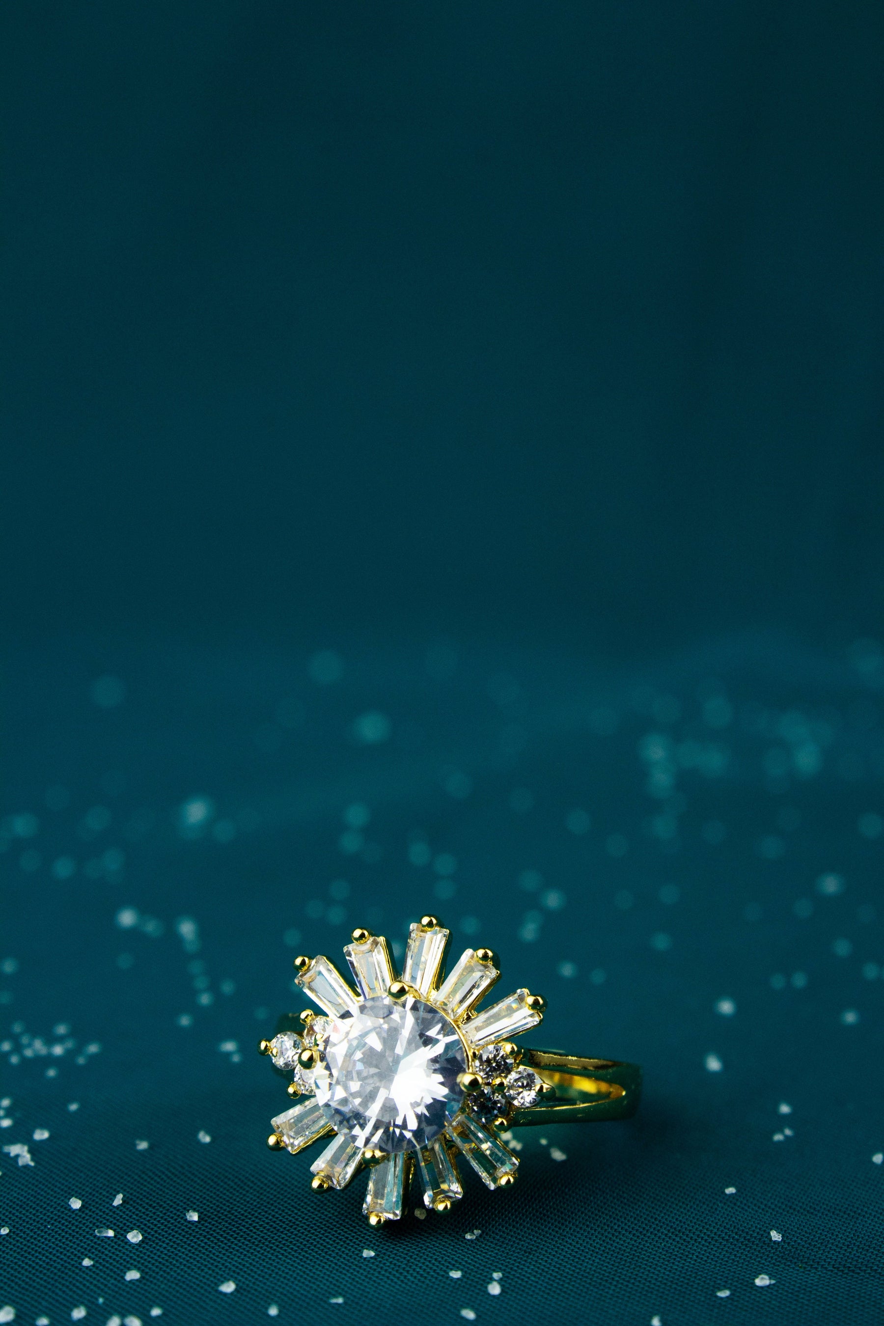 Special Round Ring - White Diamond - One Carat Gold Plated