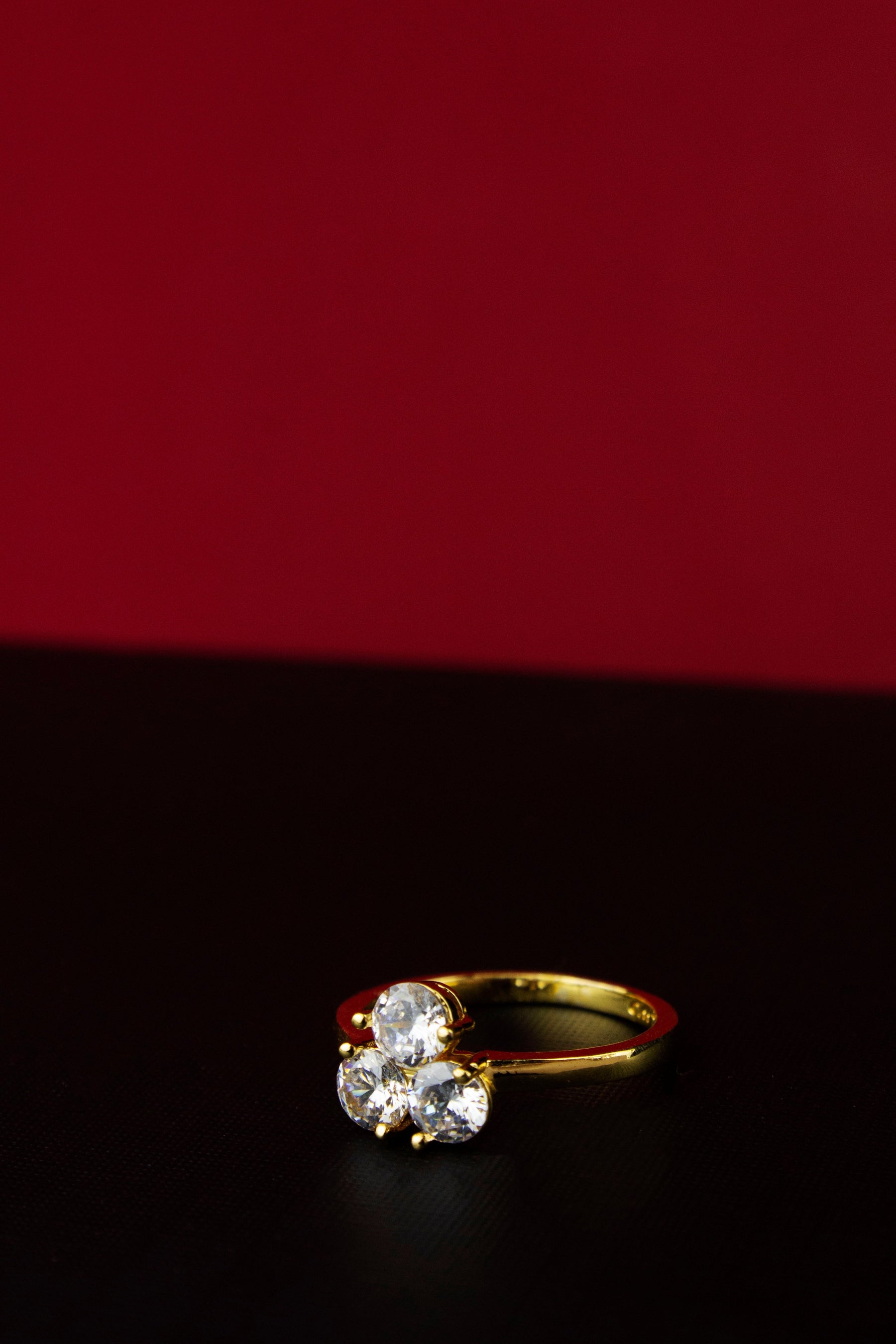 Special Design Ring - White Diamond - One Carat Gold Plated