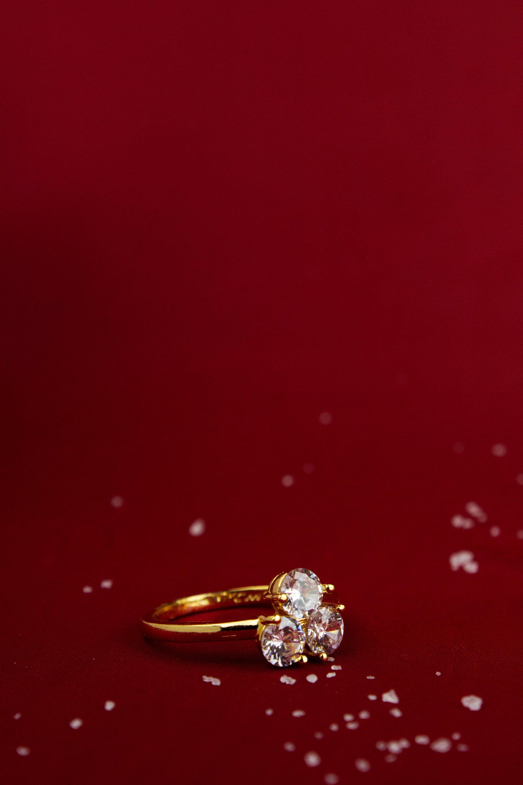 Special Design Ring - White Diamond - One Carat Gold Plated